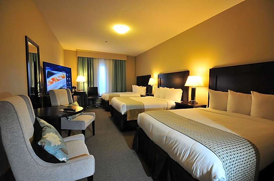 Ramada by Wyndham Emerald Park/Regina East