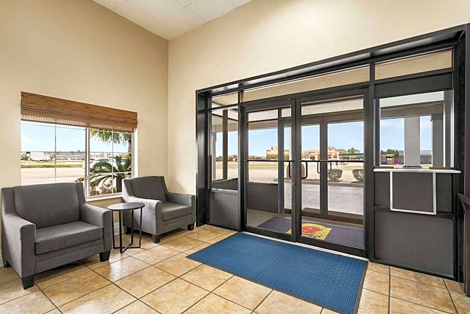 Super 8 by Wyndham Gulfport Near Biloxi