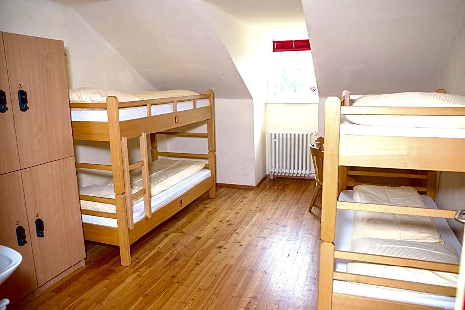 YoHo - International Youth Hostel