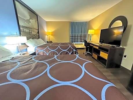 Queen Room with Two Queen Beds - Non-Smoking