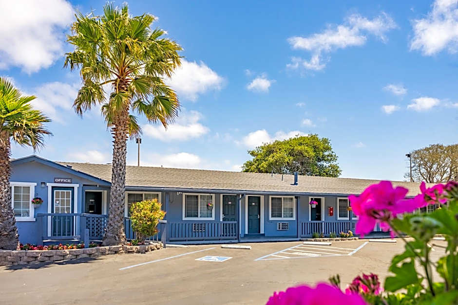 The Monterey Fireplace Inn