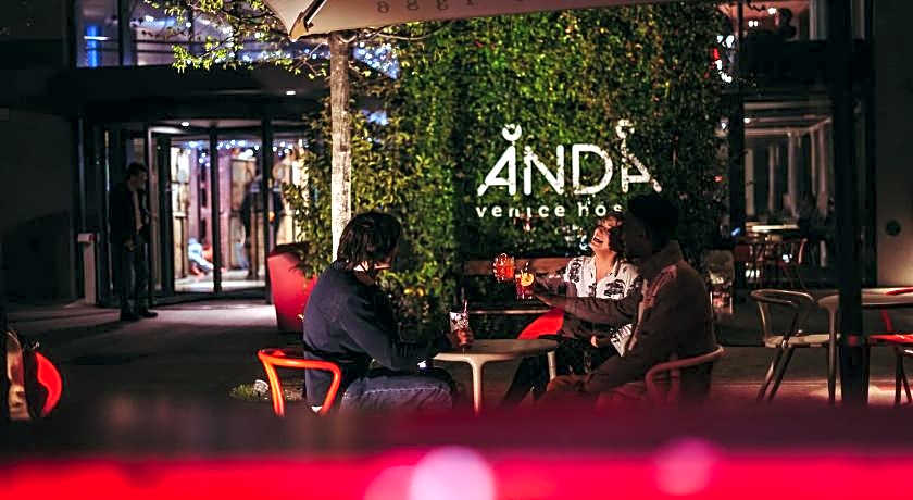 Anda Venice