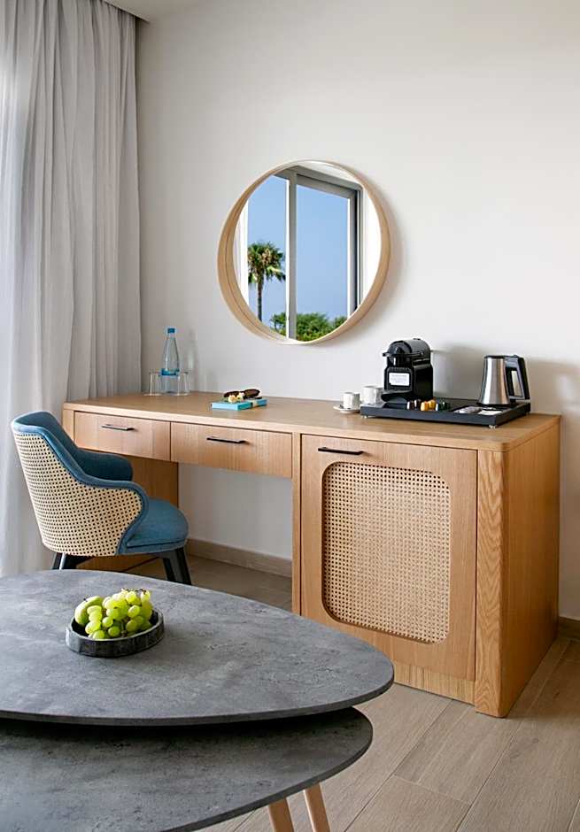 Asterias Beach Hotel