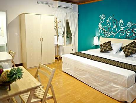 Deluxe Double or Twin Garden View