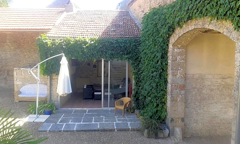 10 Côté Cour