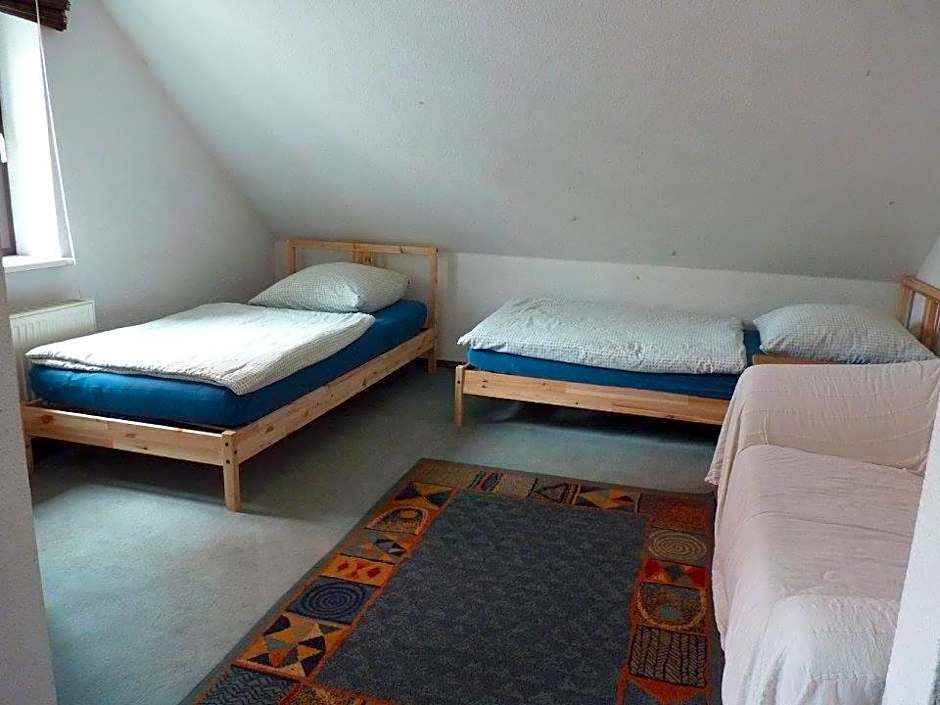 404-Hostel
