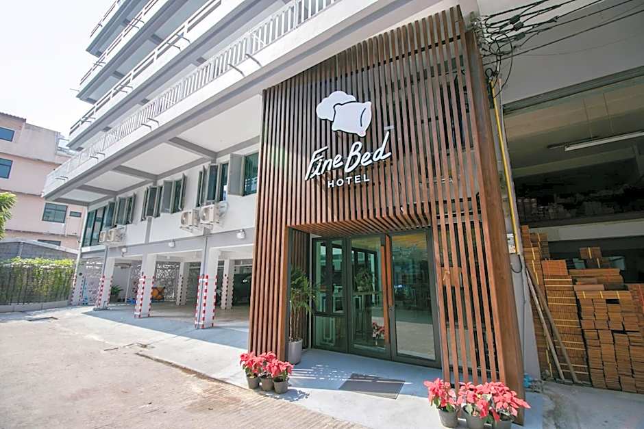 Fine Bed Hotel