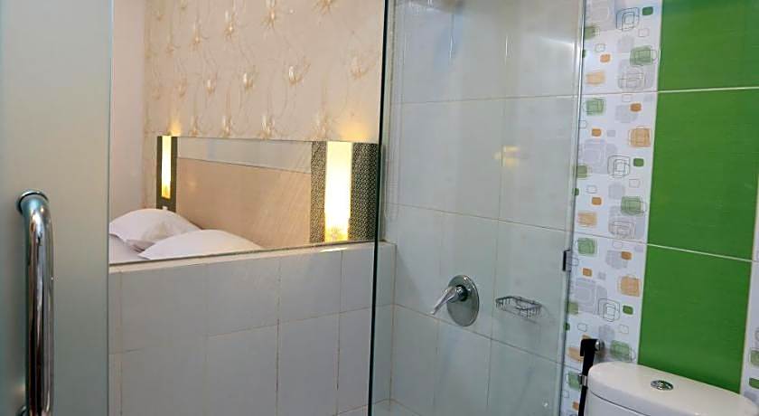 Dewarna Hotels Sutoyo