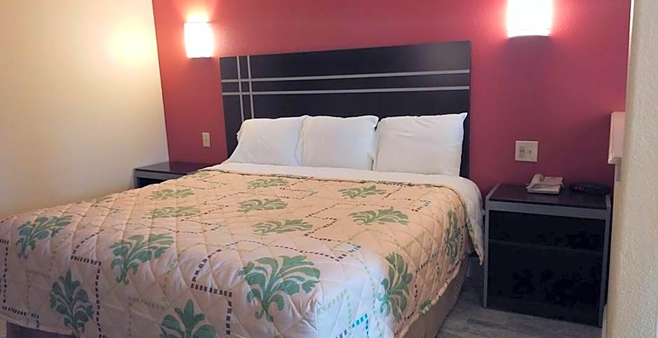 Oxford Inn and Suites Nasa