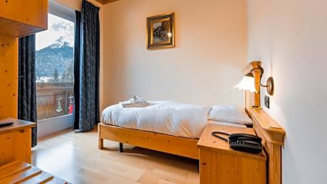 Single Room with Terrace