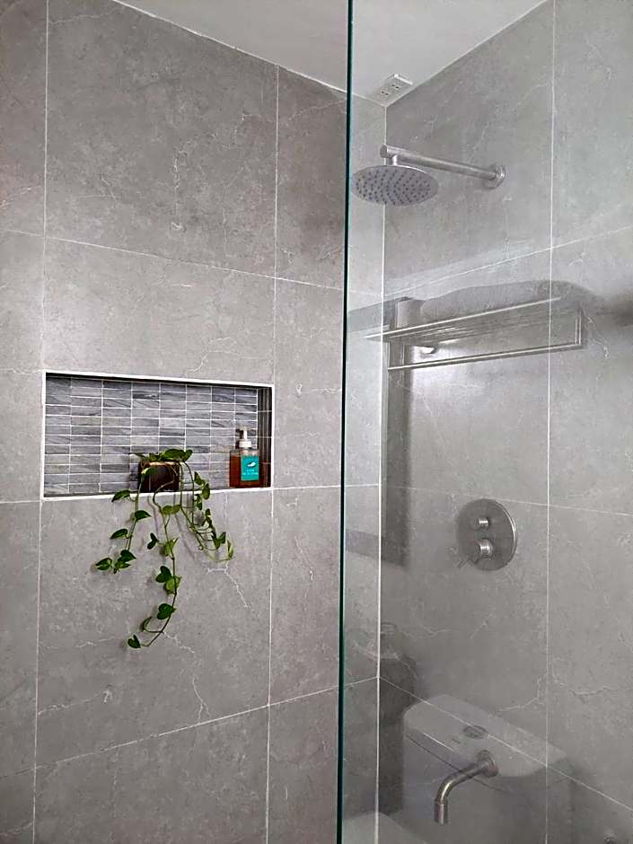 Sea Green Boutique Rooms