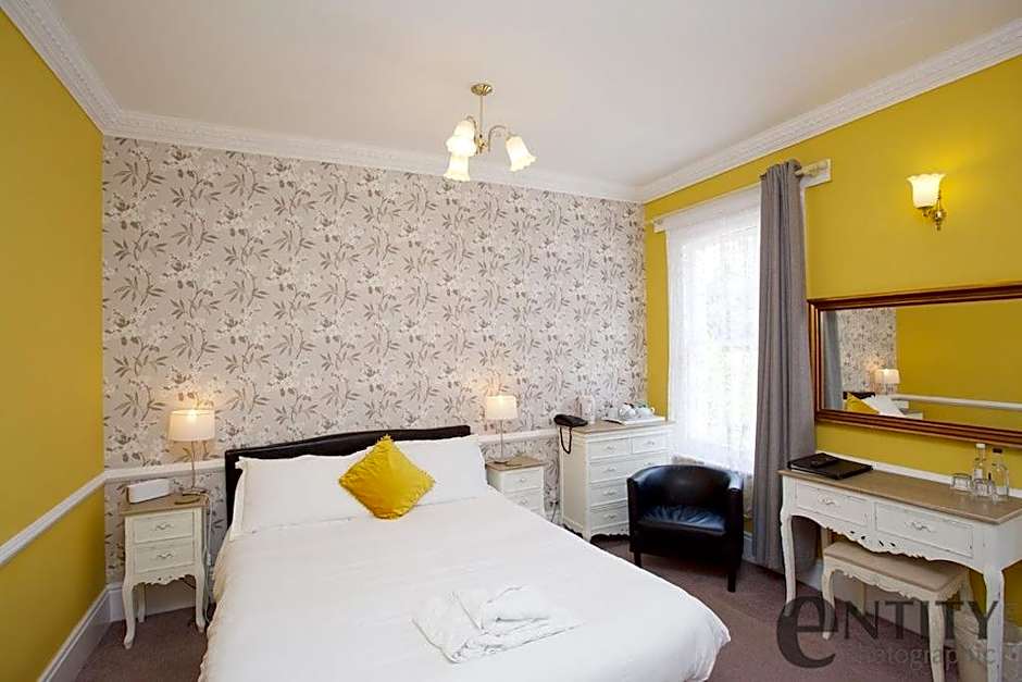 Woodlands Lodge Hotel