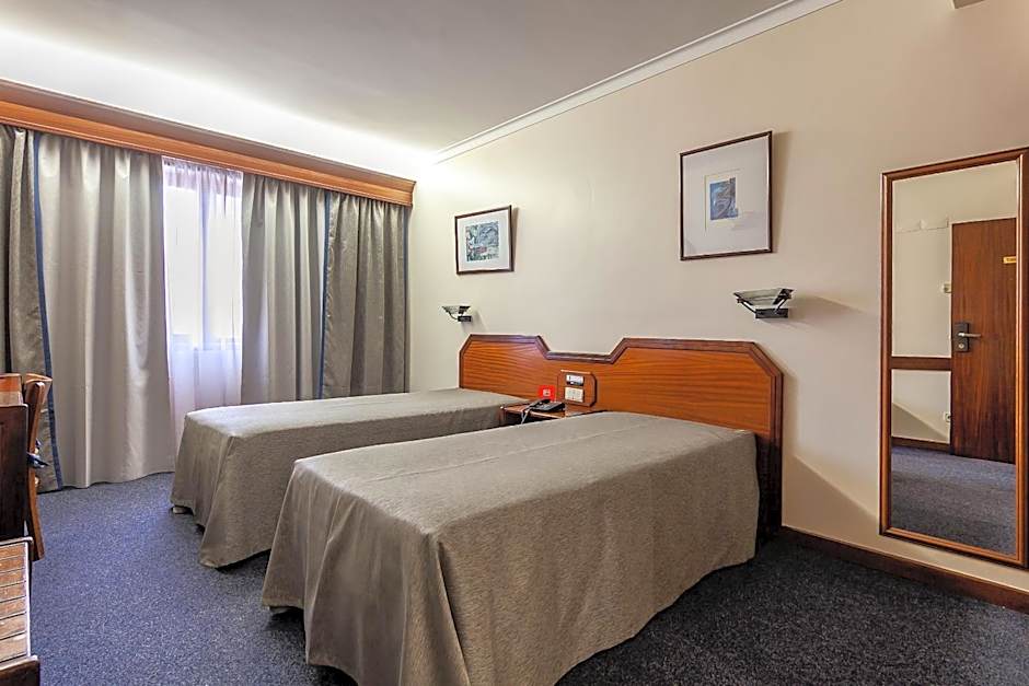 Photo 1 of 8 of Single Room