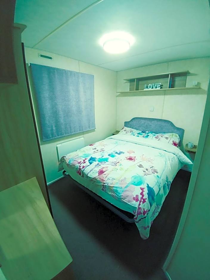 Len's Getaway Tattershall Lakes