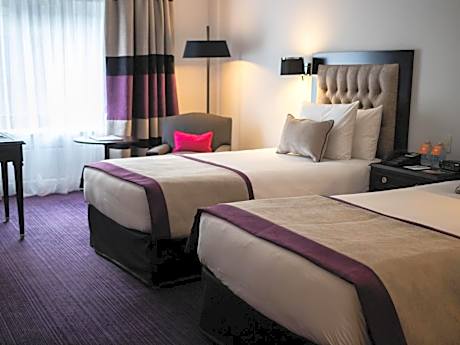 Deluxe Room Twin Beds