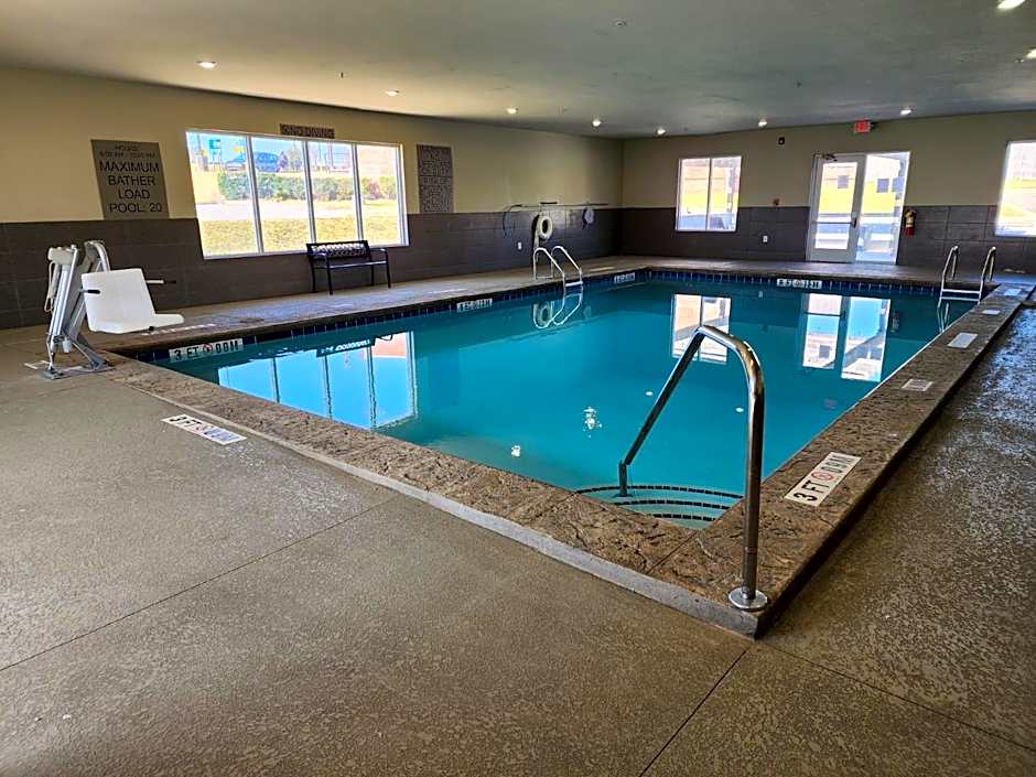 Country Inn & Suites by Radisson, Macon West, GA