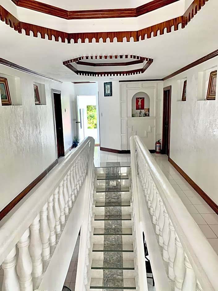 The Victorian by Stevrena Accommodations