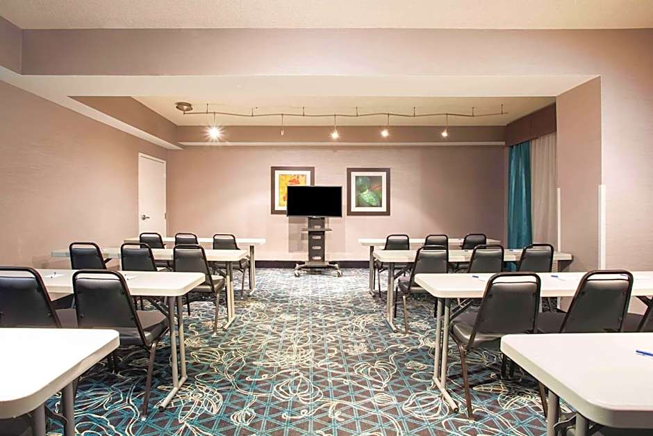 La Quinta Inn & Suites by Wyndham Lynchburg At Liberty Univ.