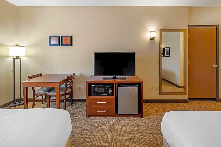 THE ATRIUM HOTEL - SFO AIRPORT FREE! - Shuttle Bus - Parking - WIFI
