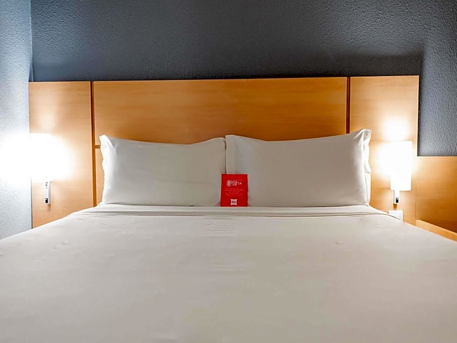 Ibis Joinville