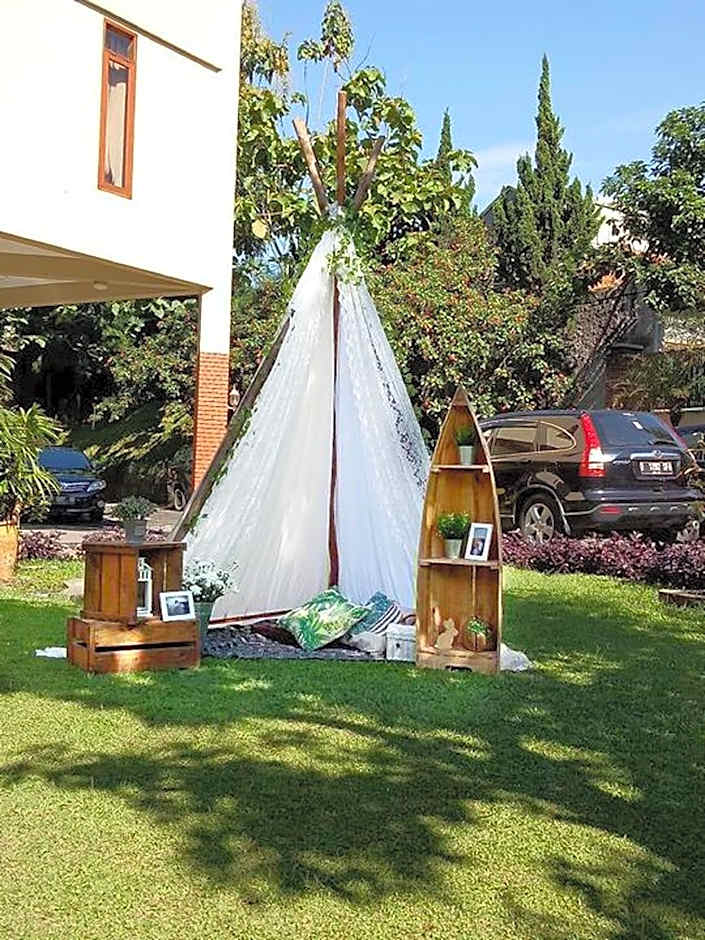 Ahadiat Hotel & Bungalow