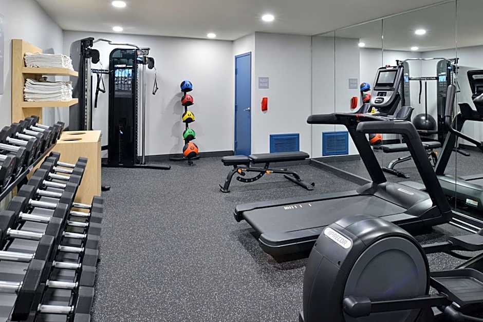 Spark by Hilton Dallas Market Center