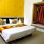 Hotel Marina Mahal