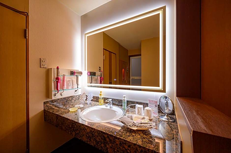 HOTEL MOBILIA (Adult Only)
