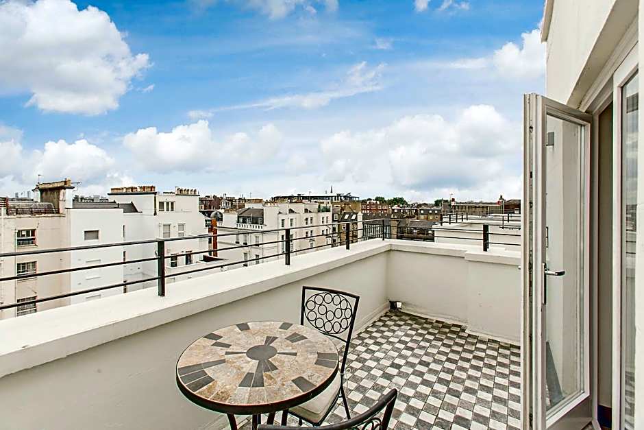 130 Queen's Gate Apartments