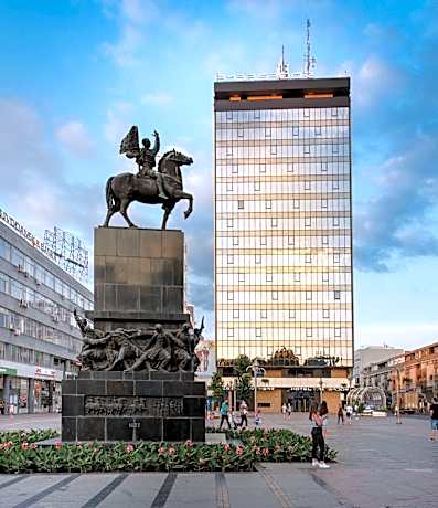 Ambasador Hotel