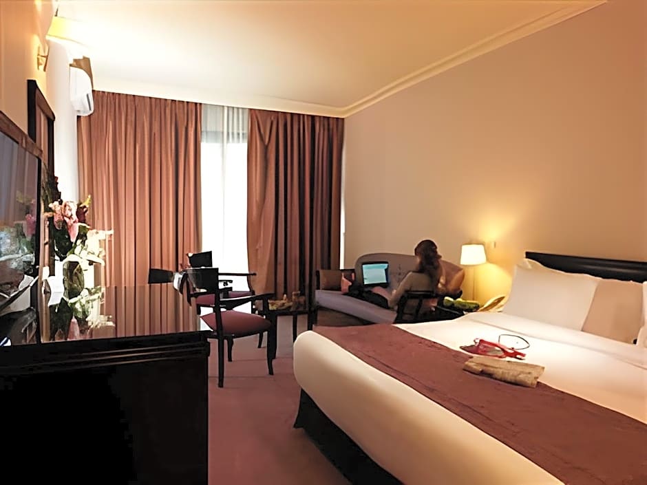 One To One Hotel