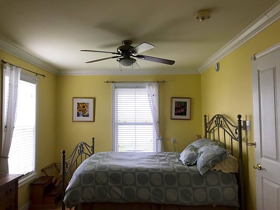 Cresthaven By the Sea