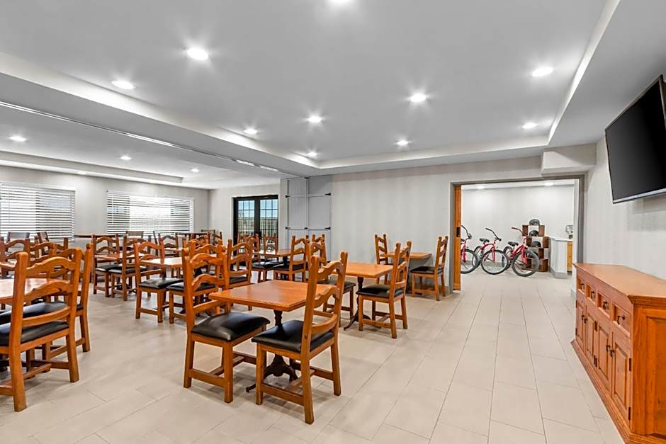 Red Lion Inn & Suites Goodyear - West Phoenix