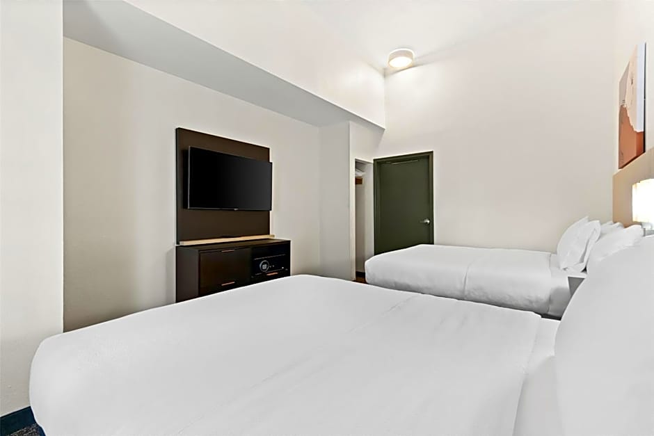 Spark by Hilton Panama City Beach