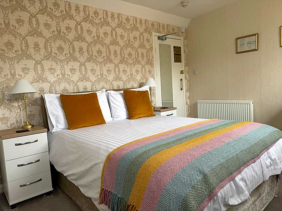 The Raincliffe Hotel