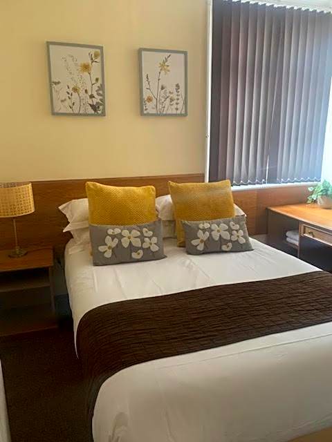 The Dickens Bar & Inn