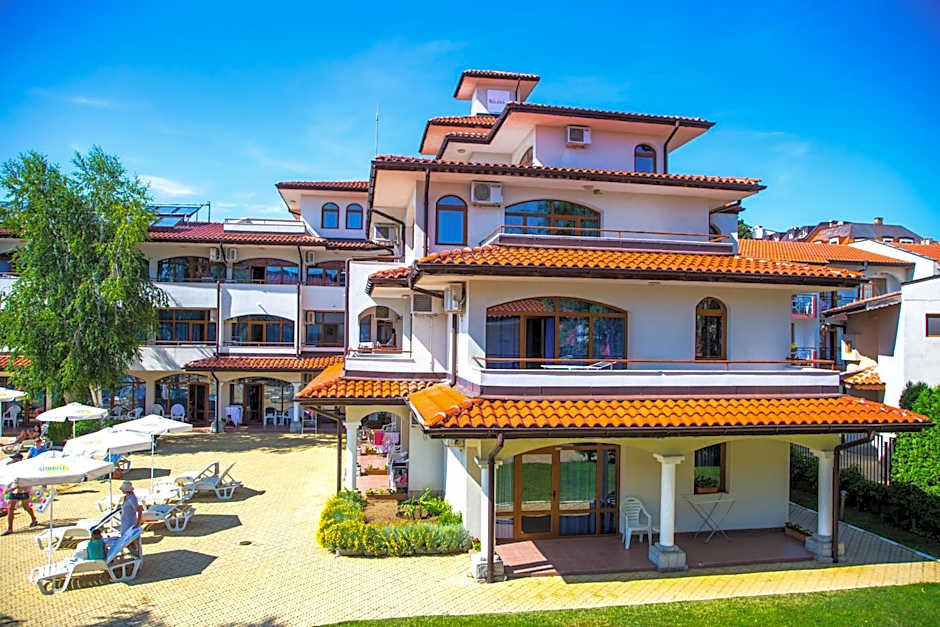 Complex Sunrise by HMG - All Inclusive