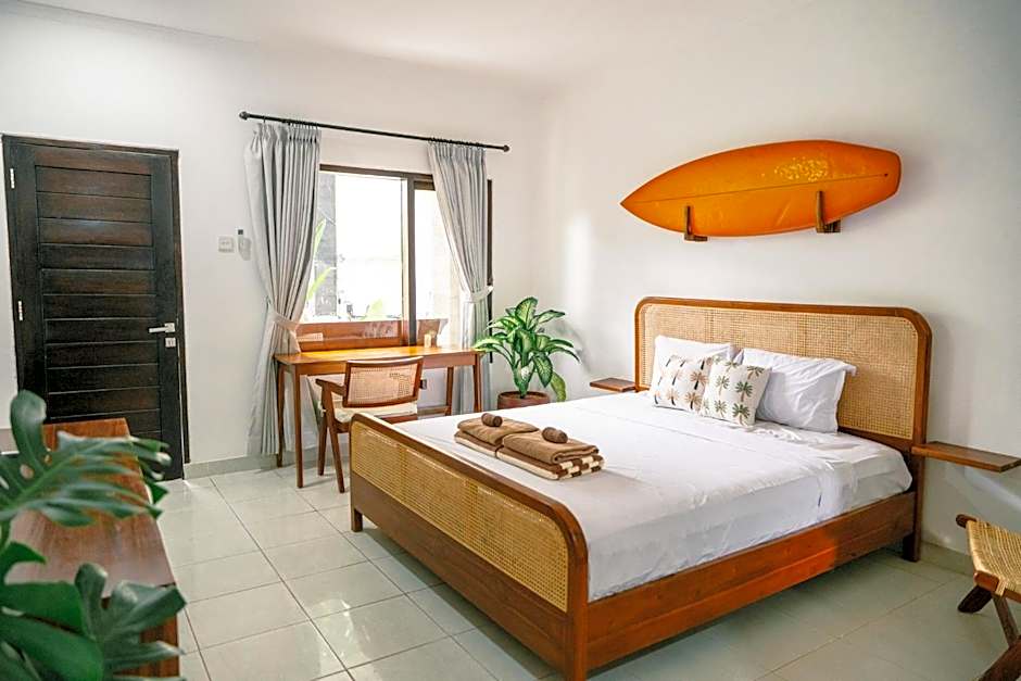 Kala Surf Camp
