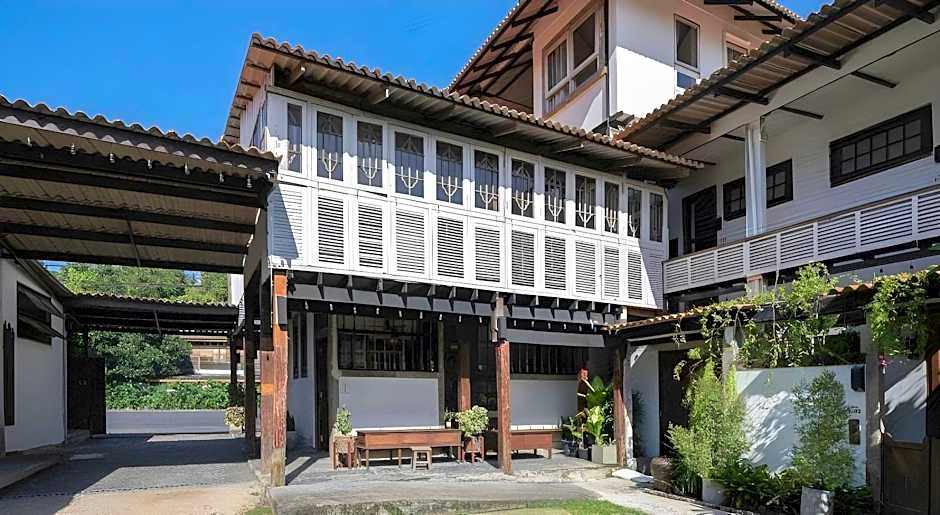 Velawarin Hotel