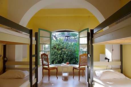 Bed in 6-Bed Dormitory Room