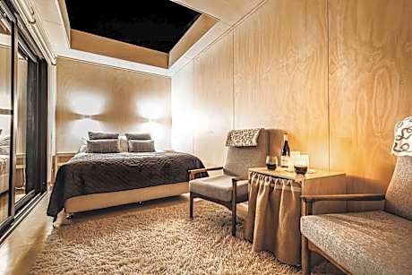 Monty's Hideaway Studio