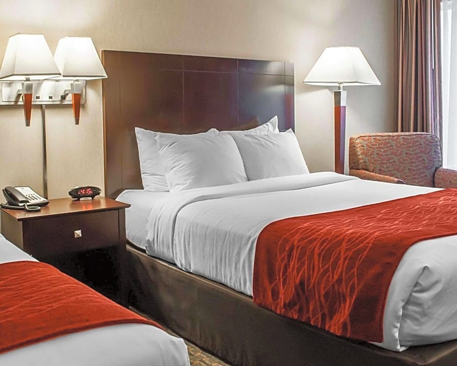 Comfort Inn & Suites Watertown