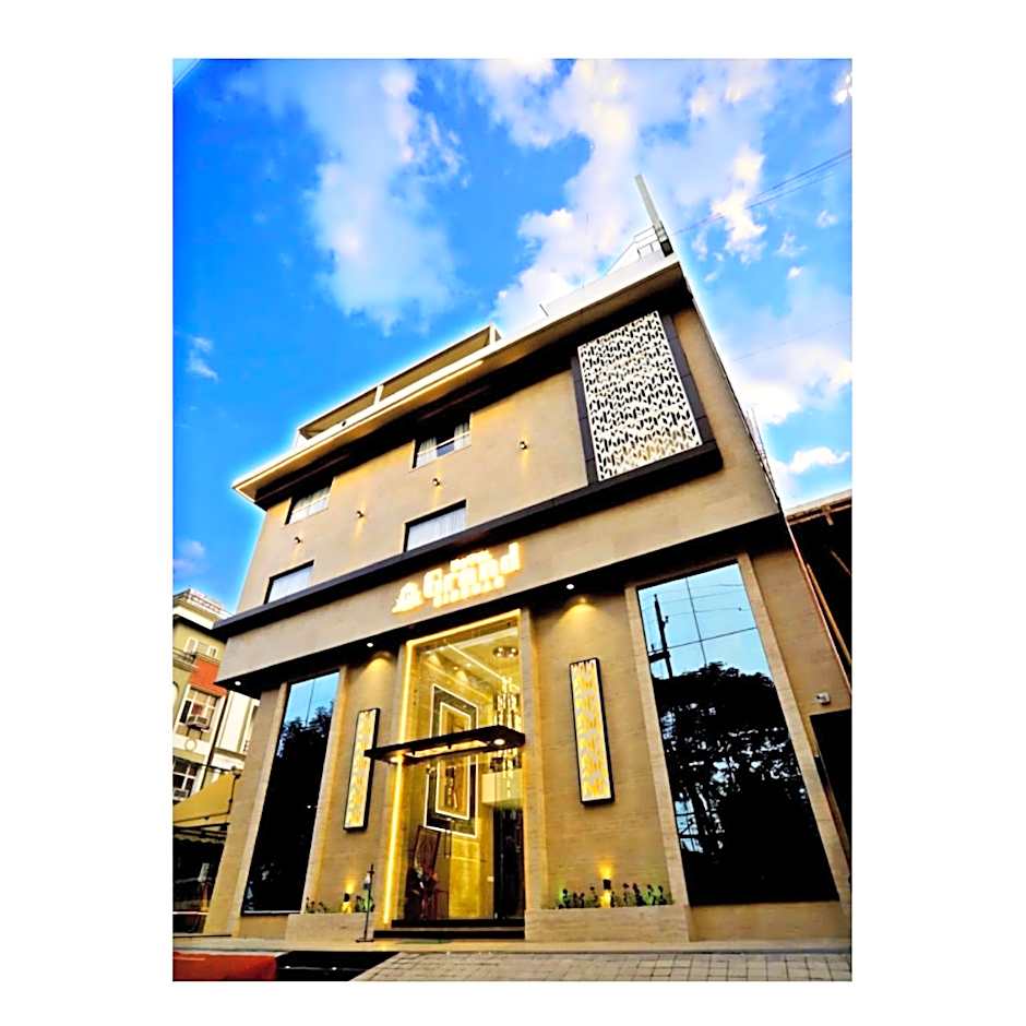 Hotel Grand Girdhar