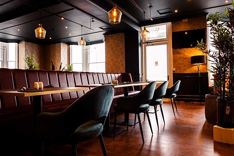 San Clu Hotel, Bar & Brasserie