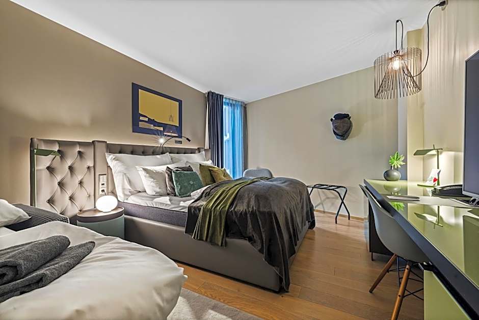 Clarion Hotel The Hub