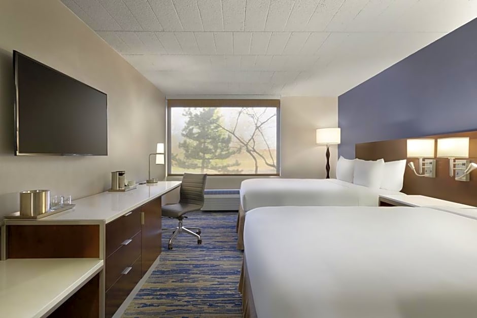 Skyline Hotel Detroit Airport, SureStay Collection by Best Western