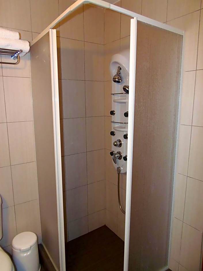 Hera Hotel