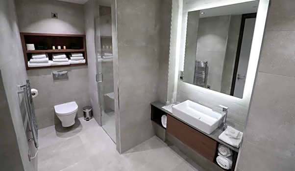 DoubleTree by Hilton Belfast City Ten Square