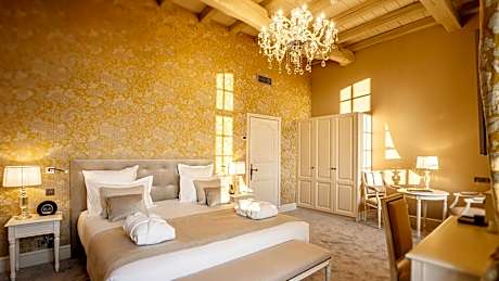 Junior Suite with Garden View