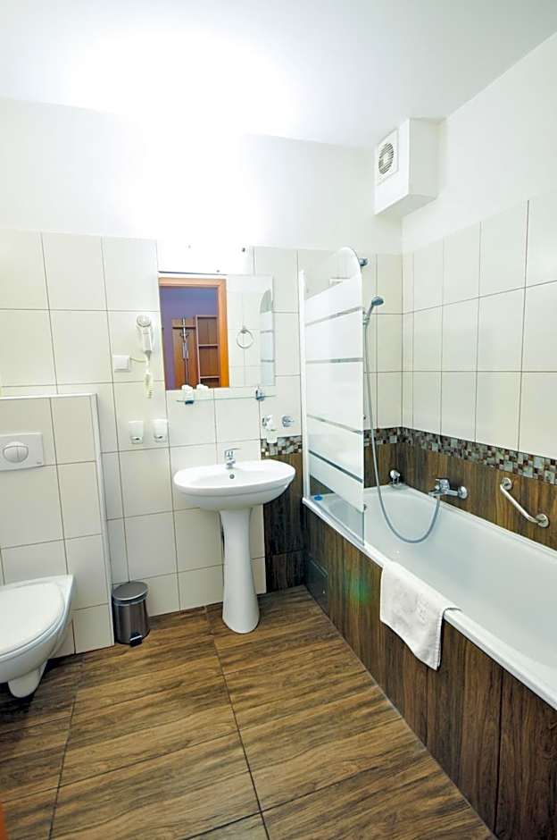 Hotel Trzy Światy Spa & Wellness Rajska WySpa